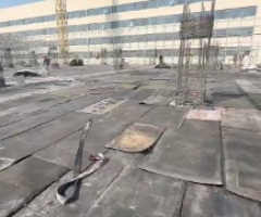 專業(yè)工地樓面金剛砂耐磨固化地坪施工橡膠板防護租賃